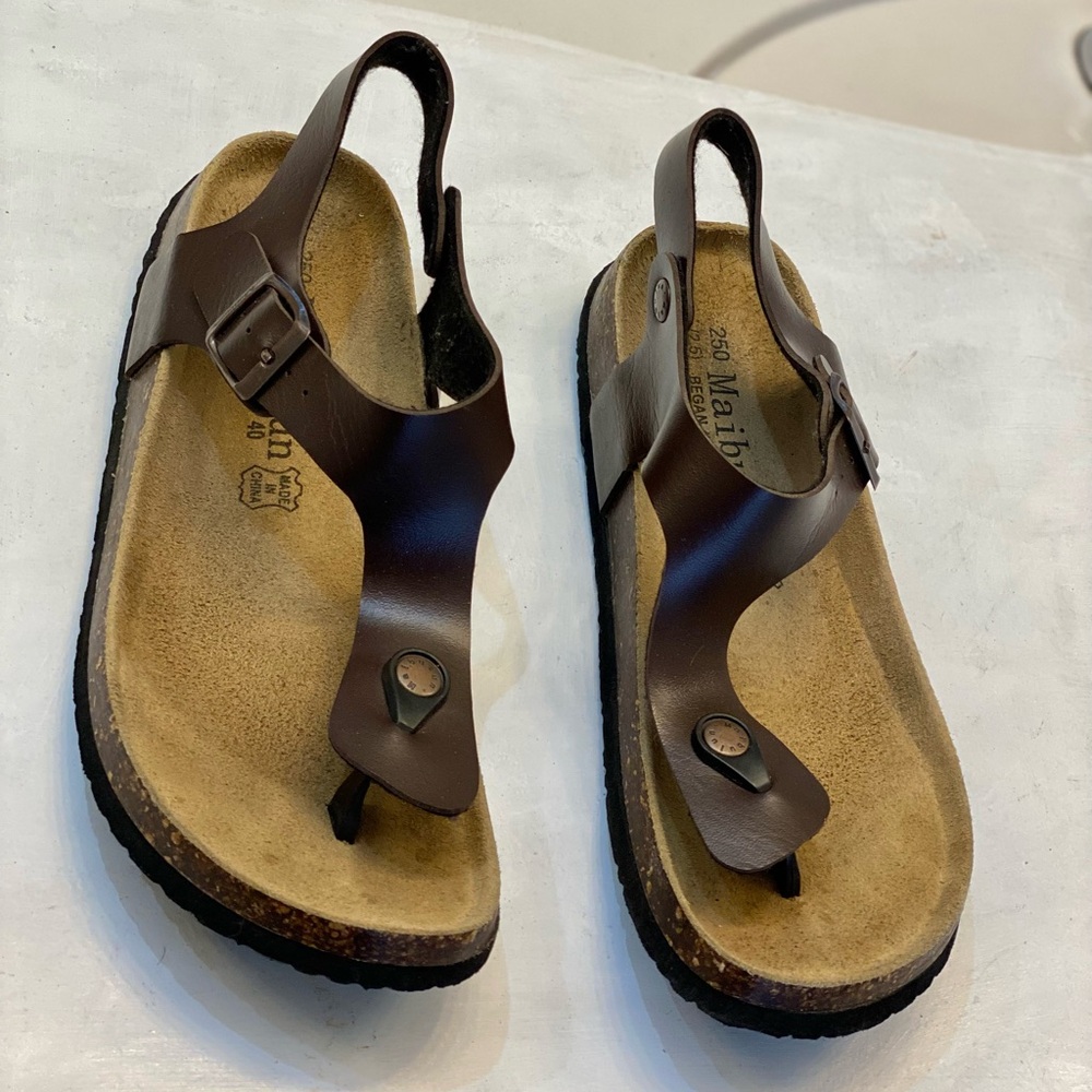 Maibulun Women’s soft footbed Sandal size 9 in great condition, perfect bottom